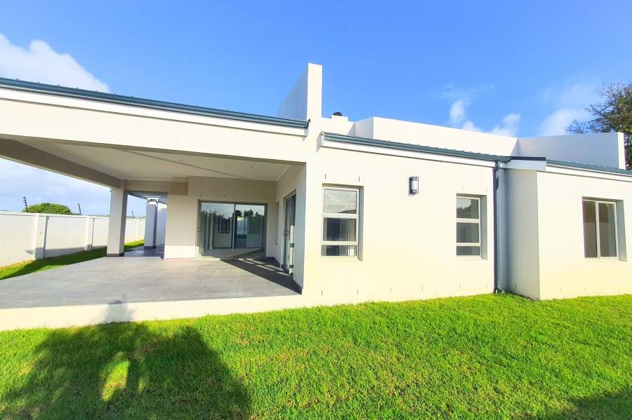 4 Bedroom Property for Sale in Vierlanden Western Cape